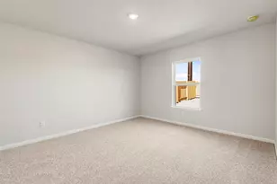 8318 Sunberry Shadow Dr, Houston, TX 77016 - Photo 4