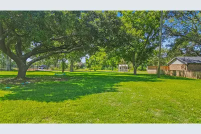 12195 Anderson Road, Willis, TX 77318 - Photo 26