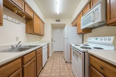 6606 De Moss Drive #1212, Houston, TX 77074 - Photo 6