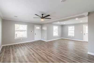 725 10th Street, Dickinson, TX 77539 - Photo 6