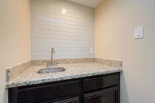 2039 Shorewood Ln, Sugar Land, TX 77479 - Photo 12