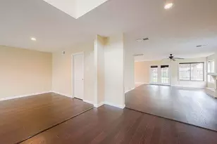 2039 Shorewood Ln, Sugar Land, TX 77479 - Photo 6