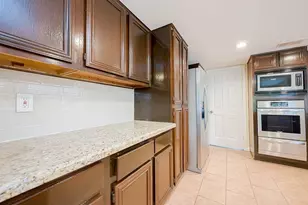 2039 Shorewood Ln, Sugar Land, TX 77479 - Photo 18