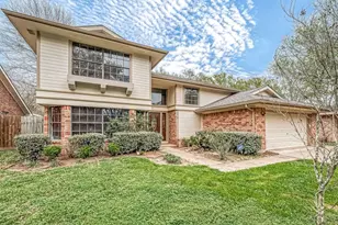 2039 Shorewood Ln, Sugar Land, TX 77479 - Photo 2