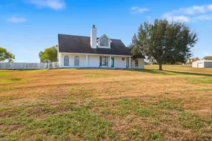 2201 Bluebonnet Blvd, Brenham, TX 77833 - Photo 2
