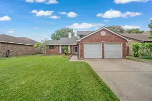 3812 Redbud Dr, La Porte, TX 77571 - Photo 1