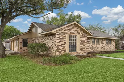 4802 Elm Street, Pearland, TX 77581 - Photo 2