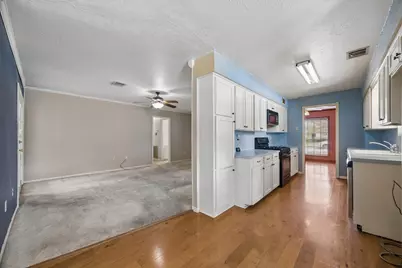 4802 Elm Street, Pearland, TX 77581 - Photo 4