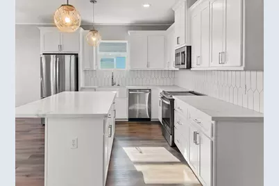 1743 Bluewater Highway, Surfside Beach, TX 77541 - Photo 2