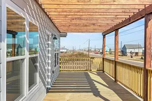 1743 Bluewater Hwy, Surfside Beach, TX 77541 - Photo 18