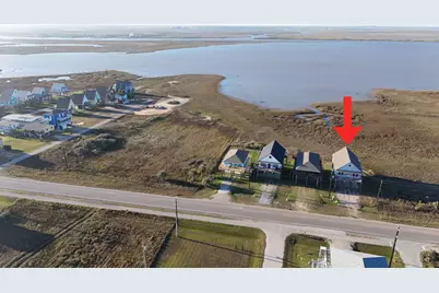 1743 Bluewater Highway, Surfside Beach, TX 77541 - Photo 4