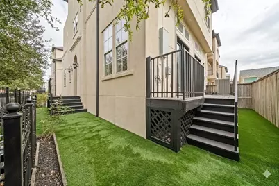 1404 W 25th Street, Houston, TX 77008 - Photo 4