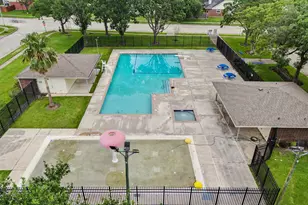 10943 Spruce Dr N, La Porte, TX 77571 - Photo 24