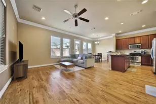 1113 Sherwood Trail, Houston, TX 77043 - Photo 4