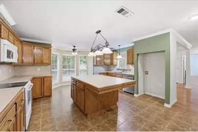 2564 Highland Park Drive, Orange, TX 77632 - Photo 14