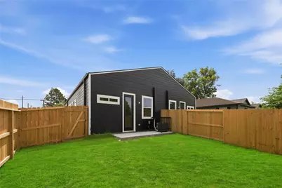 7900 Bowen Street #A-B, Houston, TX 77051 - Photo 26