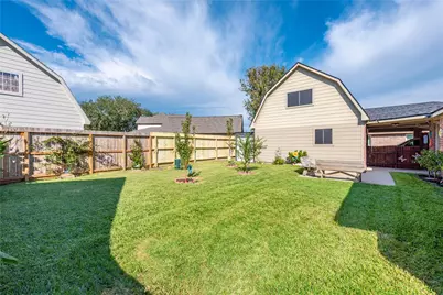 507 Clear Creek Meadows Drive, League City, TX 77573 - Photo 2