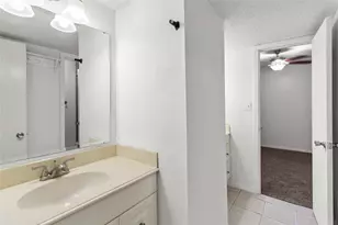 11002 Hammerly Blvd, Houston, TX 77043 - Photo 12