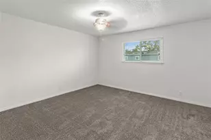 11002 Hammerly Blvd, Houston, TX 77043 - Photo 14