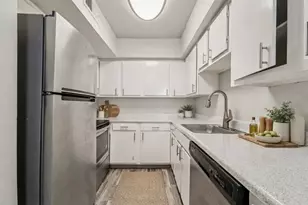 2815 Greenridge Dr, Houston, TX 77057 - Photo 6