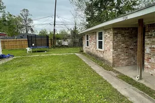 9322 Nyssa St, Houston, TX 77078 - Photo 2