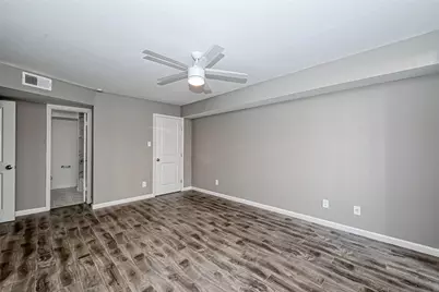 4645 Wild Indigo Street #375, Houston, TX 77027 - Photo 18