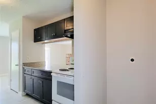 8530 Quail Burg Ln, Houston, TX 77489 - Photo 18