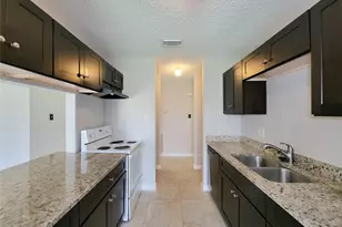 8530 Quail Burg Ln, Houston, TX 77489 - Photo 12
