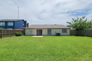 8530 Quail Burg Ln, Houston, TX 77489 - Photo 36