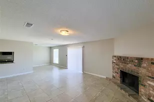8530 Quail Burg Ln, Houston, TX 77489 - Photo 10