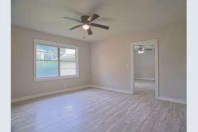 5229 Rue Street, Houston, TX 77033 - Photo 36