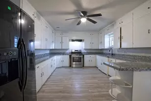 5229 Rue St, Houston, TX 77033 - Photo 14