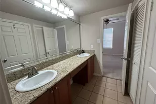 2255 Braeswood Park Dr, Houston, TX 77030 - Photo 18