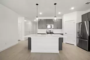 7711 Jade Crst Dr, Angleton, TX 77515 - Photo 6