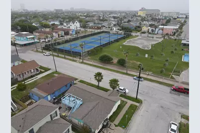 2811 Avenue Q 1/2, Galveston, TX 77550 - Photo 30