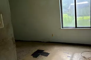 1018 Green Ave, Cleveland, TX 77327 - Photo 6