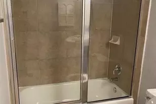 2820 S Bartell Dr, Houston, TX 77054 - Photo 8