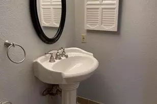 2820 S Bartell Dr, Houston, TX 77054 - Photo 10