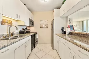 1401 E Beach Dr, Galveston, TX 77550 - Photo 10