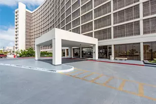 1401 E Beach Dr, Galveston, TX 77550 - Photo 16