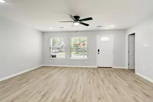 1107 Valerie Ave, Pasadena, TX 77502 - Photo 2