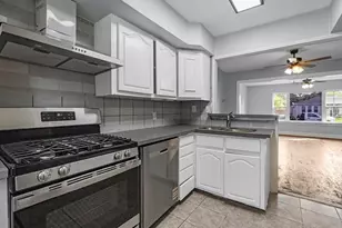 4218 Crenshaw St, Houston, TX 77017 - Photo 8