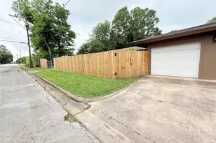 905 Persimmon Ave, Lufkin, TX 75904 - Photo 8