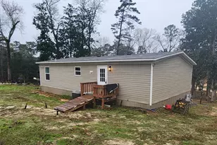 433 Highland Dr, Livingston, TX 77351 - Photo 2