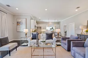 11210 Ivyridge Rd, Houston, TX 77043 - Photo 14