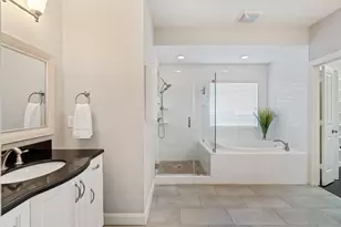 11210 Ivyridge Rd, Houston, TX 77043 - Photo 26