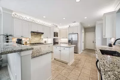 76 Champion Villa Drive, Houston, TX 77069 - Photo 10