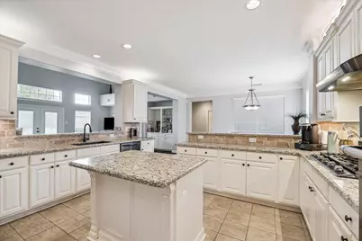 76 Champion Villa Drive, Houston, TX 77069 - Photo 12