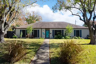 1846 Acacia Cir, Freeport, TX 77541 - Photo 1