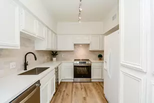 820 Harold St, Houston, TX 77006 - Photo 6